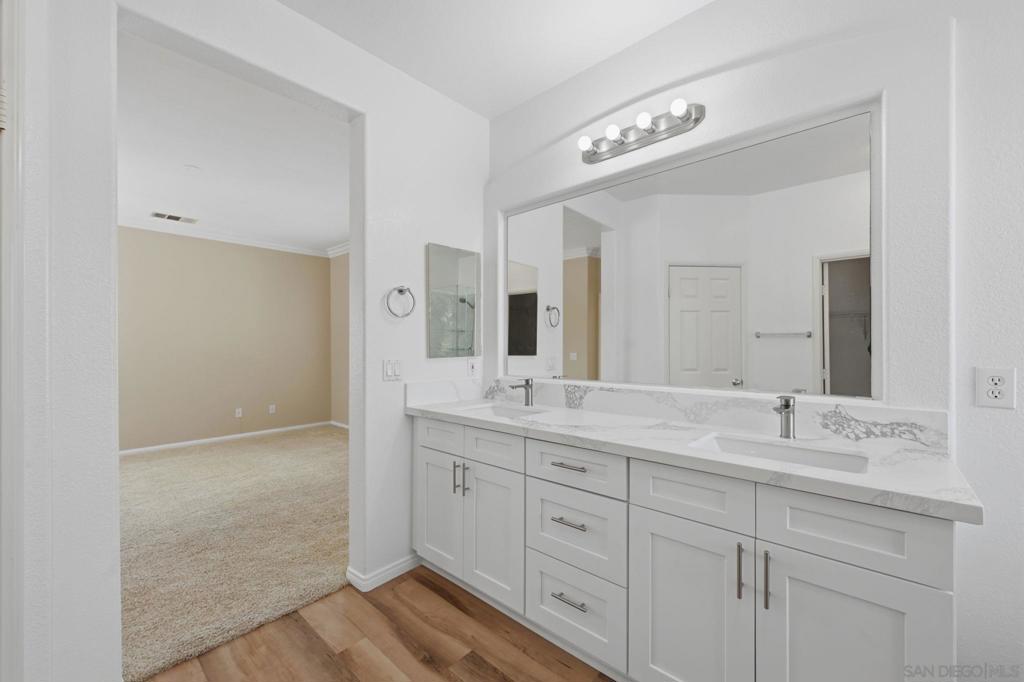 12256 Pepper Tree Ln Property Photo 29