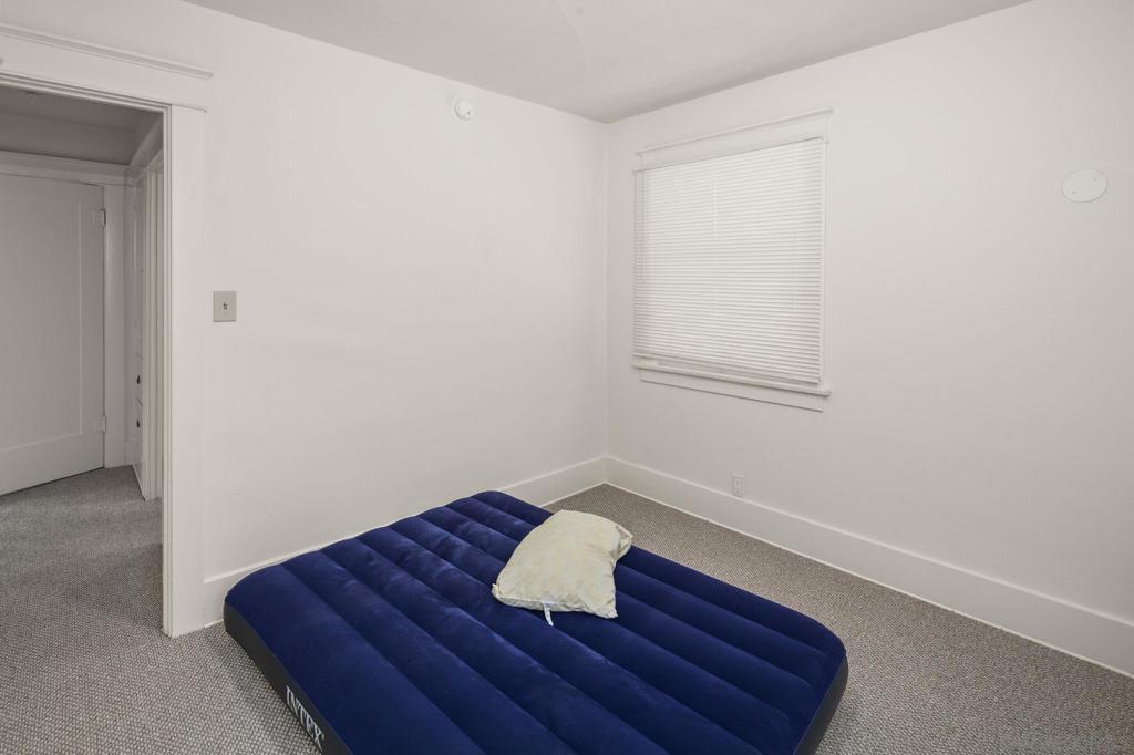 3937 Centre Property Photo 12