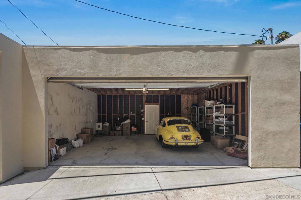 3937 Centre Property Photo 16