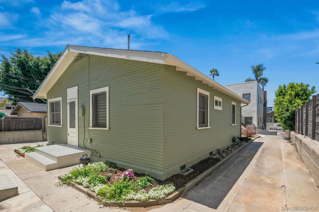 3937 Centre Property Photo 18