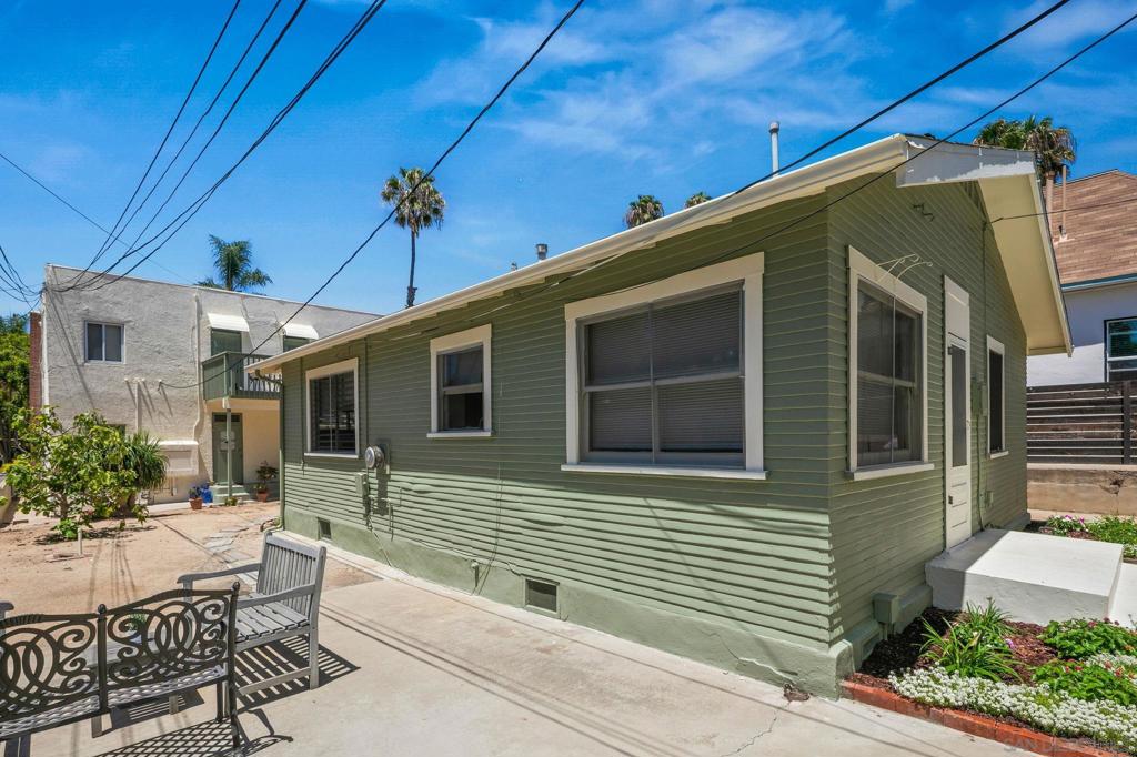 3937 Centre Property Photo 19