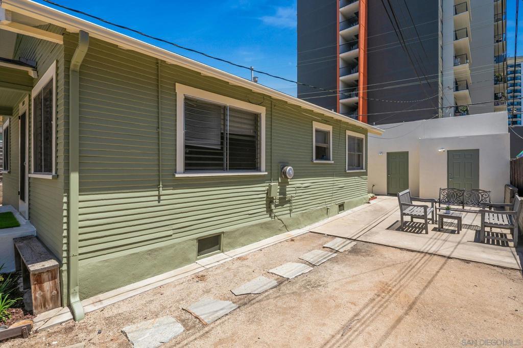 3937 Centre Property Photo 22