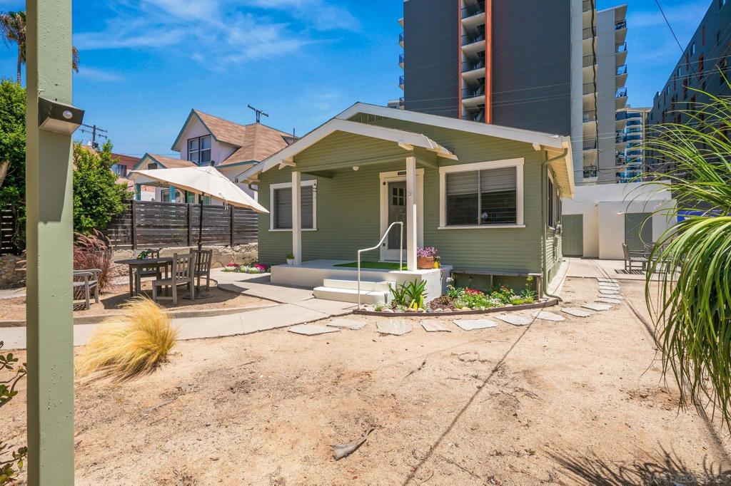 3937 Centre Property Photo 23