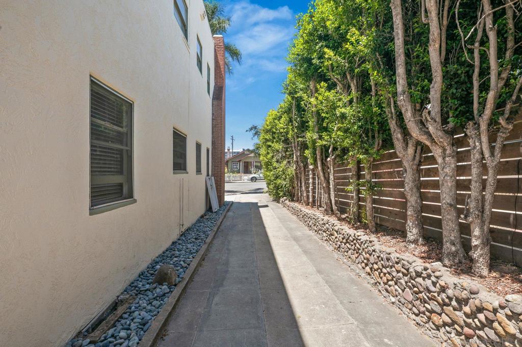 3937 Centre Property Photo 27