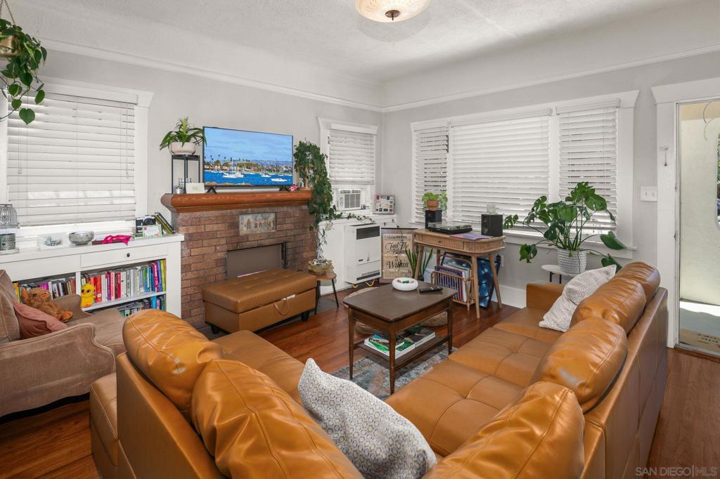 3937 Centre Property Photo 29