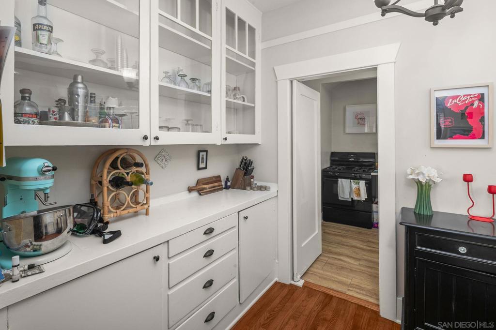 3937 Centre Property Photo 31