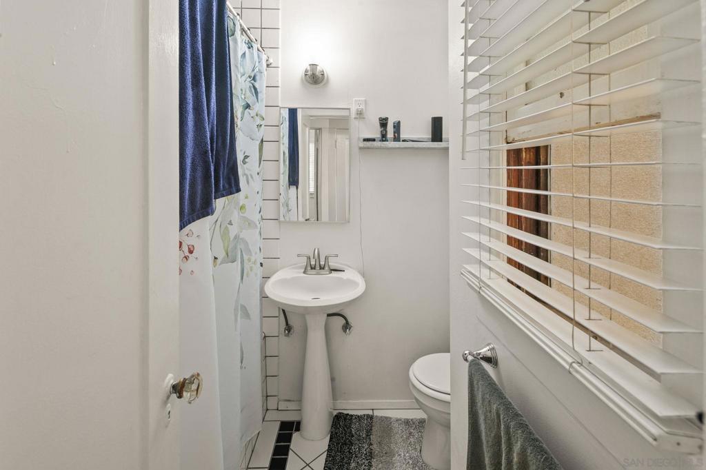 3937 Centre Property Photo 54