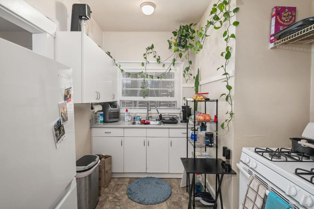 3937 Centre Property Photo 56