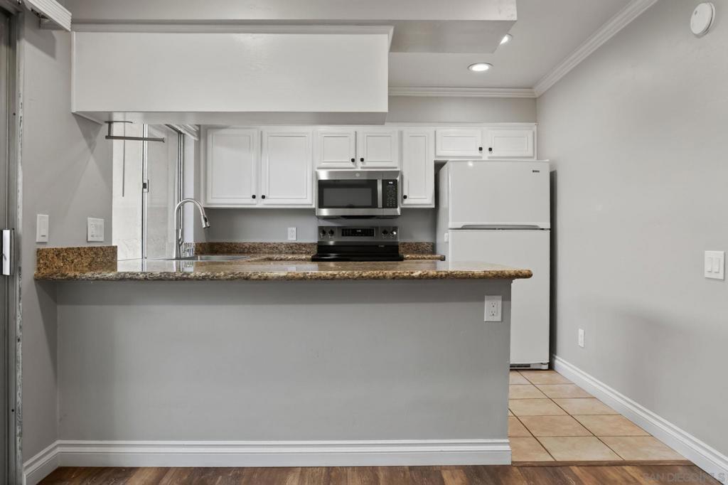 7988 Mission Center Ct C Property Photo 4