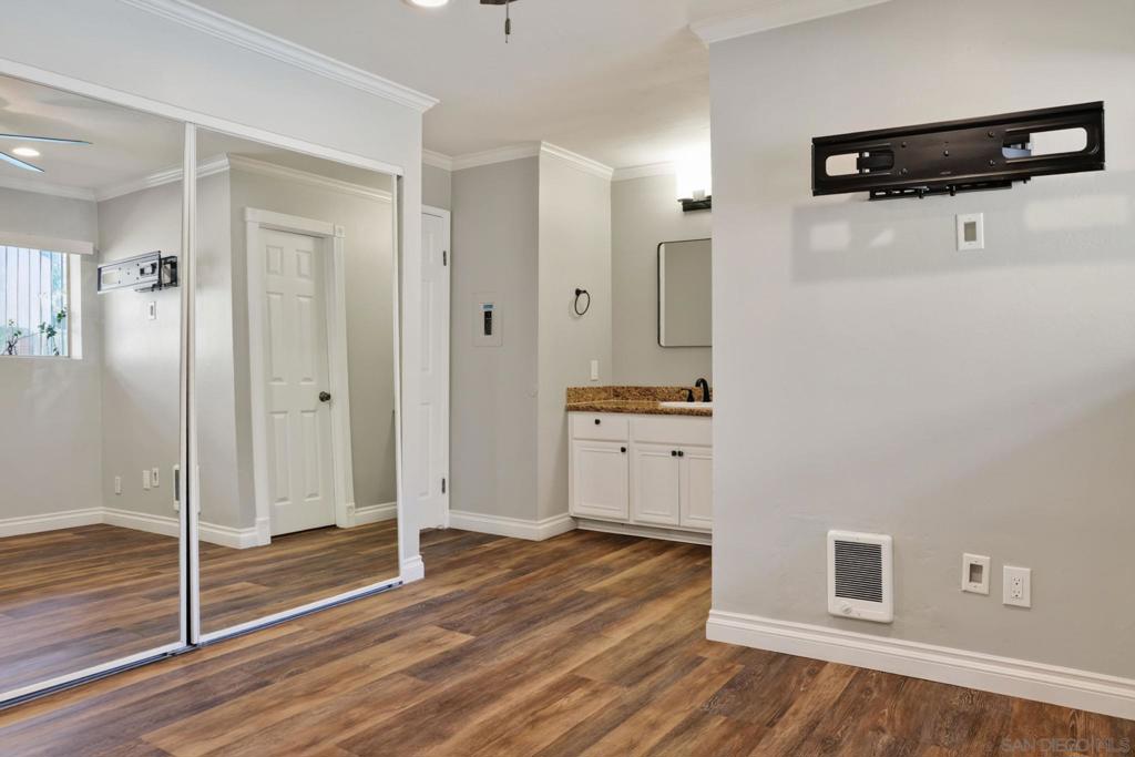 7988 Mission Center Ct C Property Photo 18