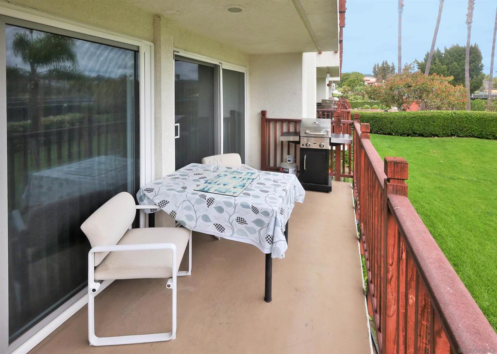 2003 Costa Del Mar 654 Property Photo 4