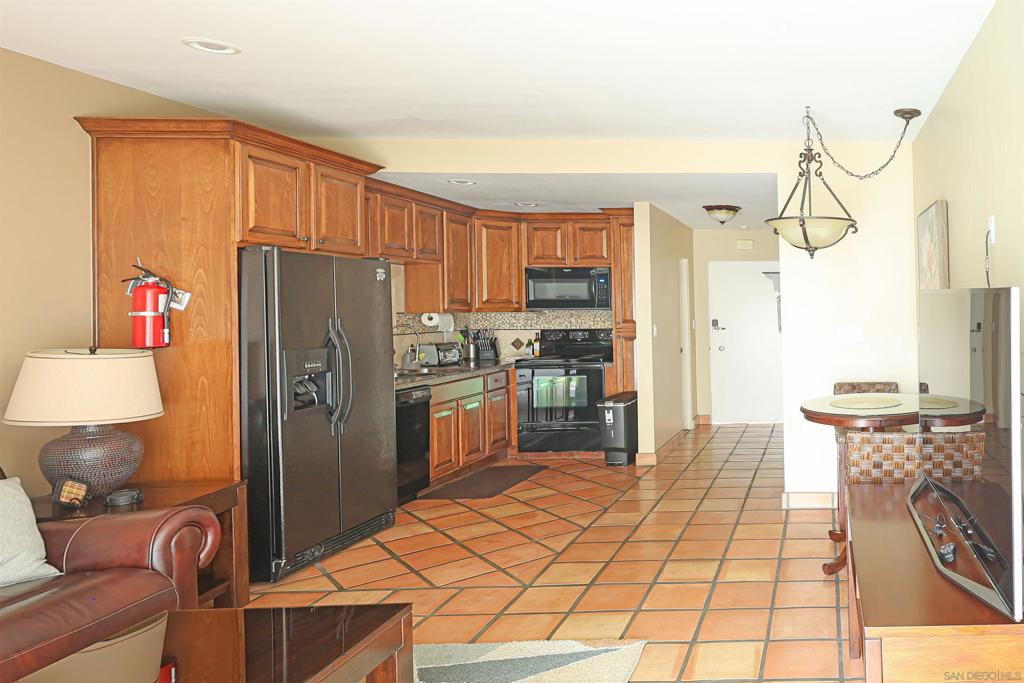 2003 Costa Del Mar 654 Property Photo 6