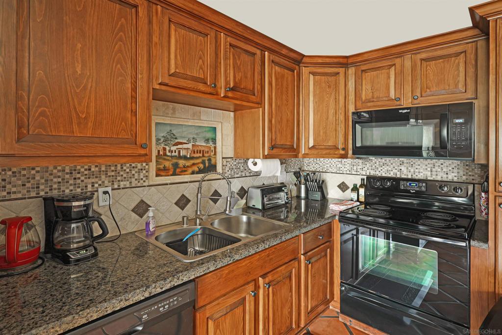 2003 Costa Del Mar 654 Property Photo 21