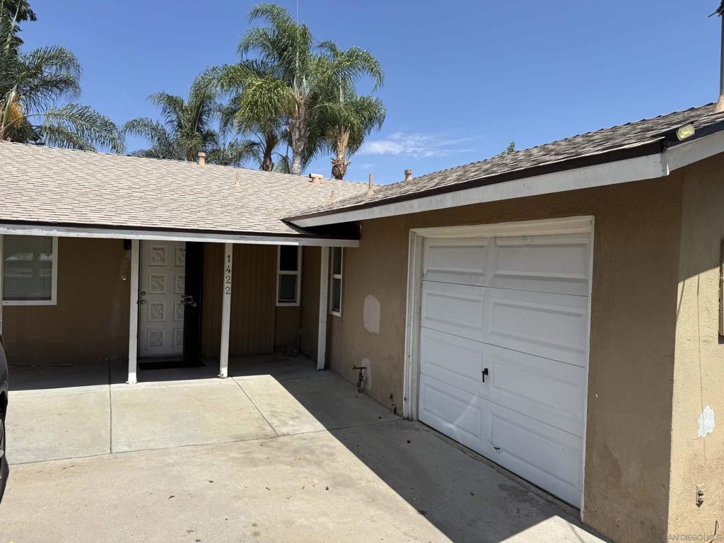 1422 S Maple Property Photo 1