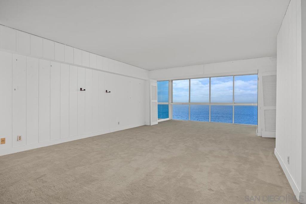 939 Coast 11 B Property Photo 5