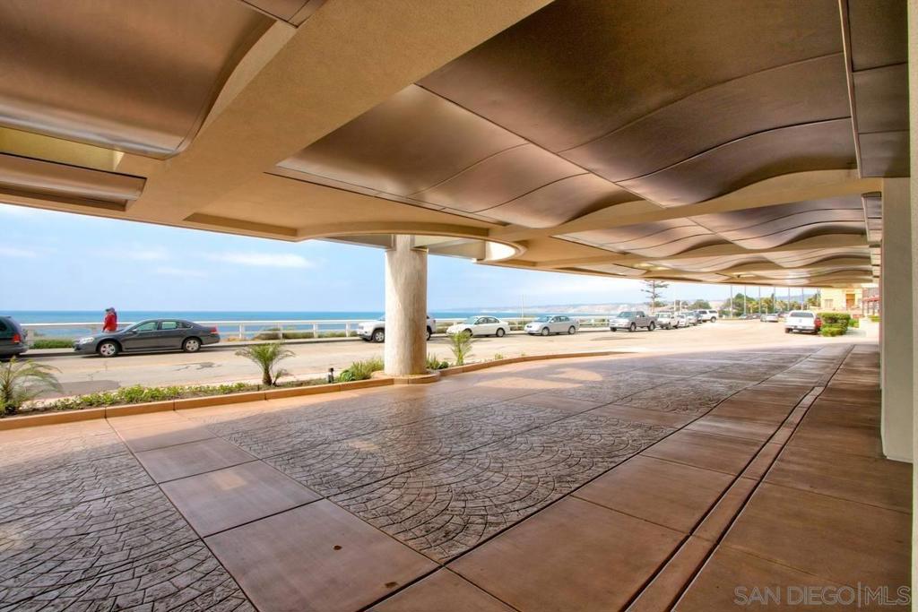 939 Coast 11 B Property Photo 17