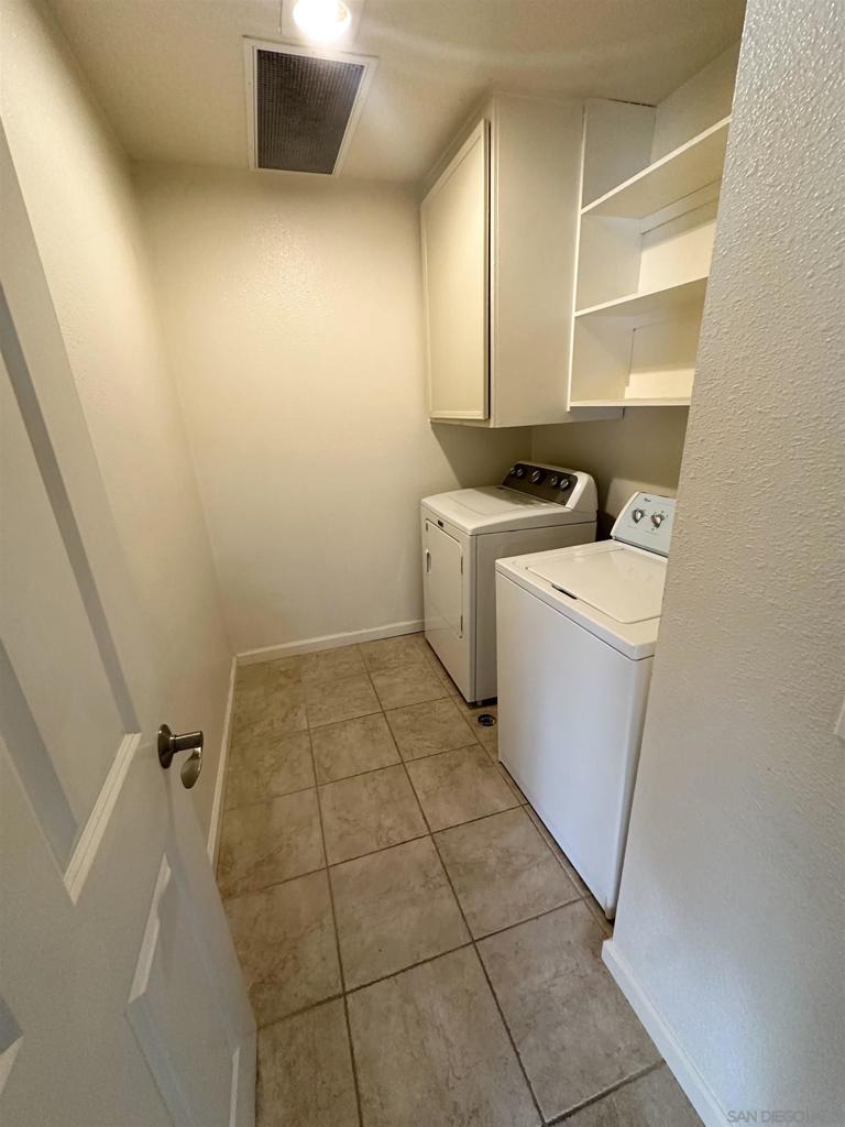 2035 Shadytree Ln Property Photo 13