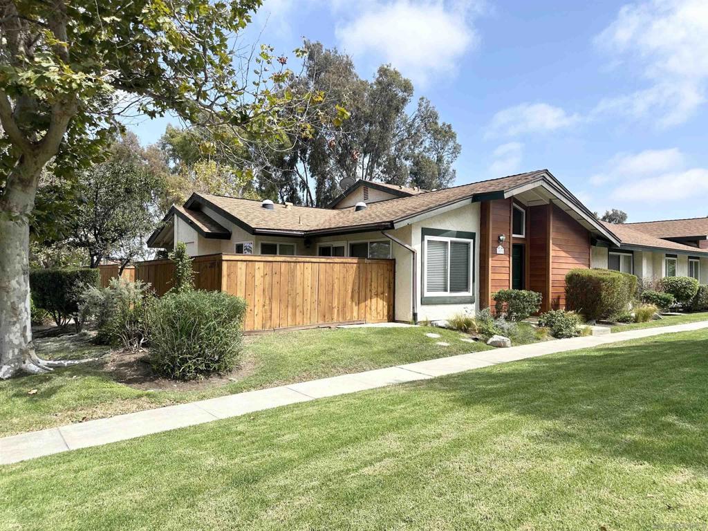 2035 Shadytree Ln Property Photo 15