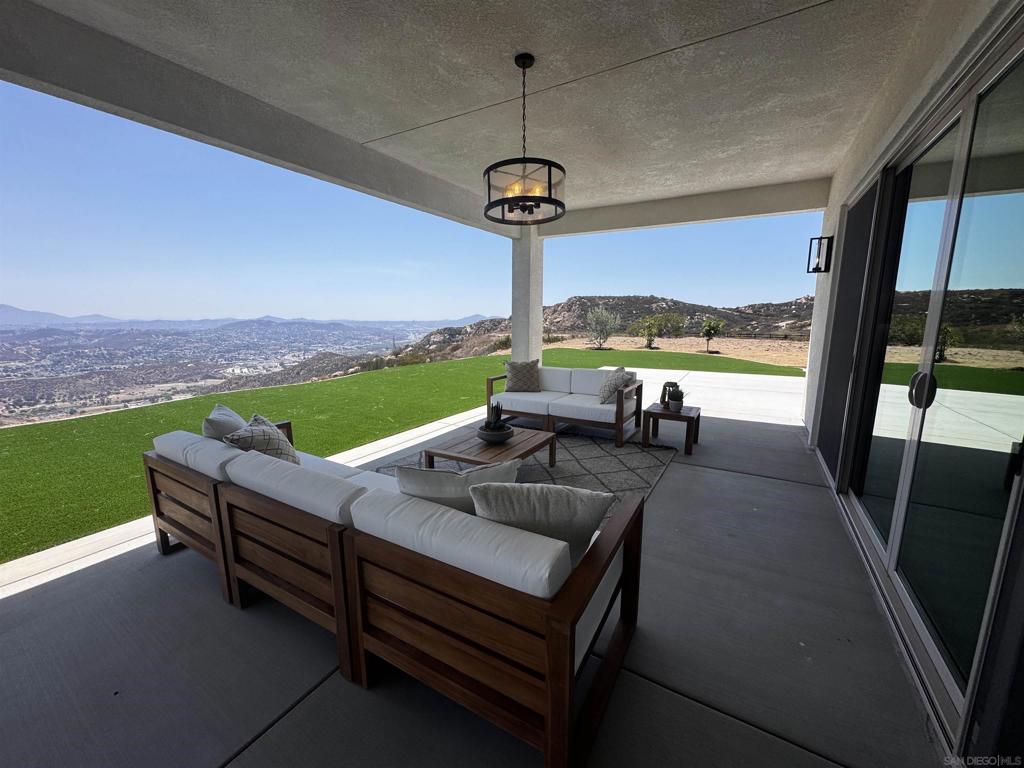 11631 Via Trevi Property Photo 4