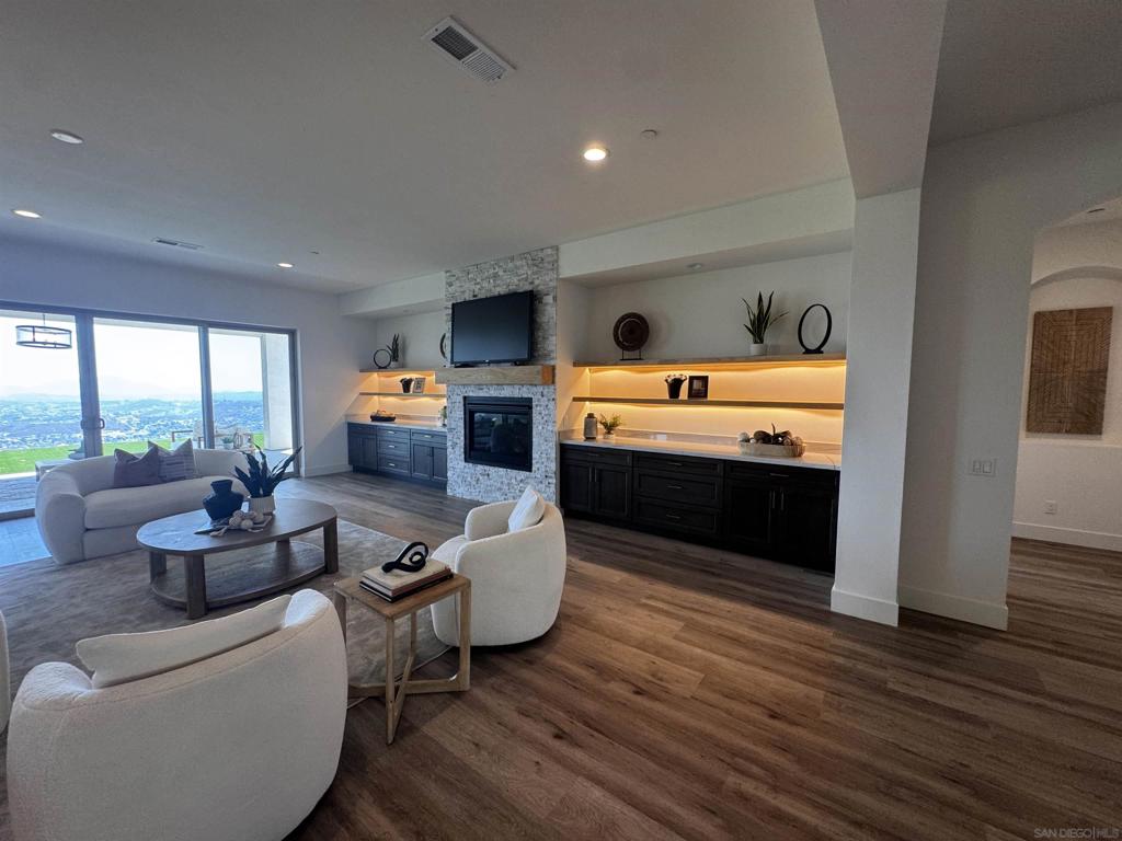 11631 Via Trevi Property Photo 8