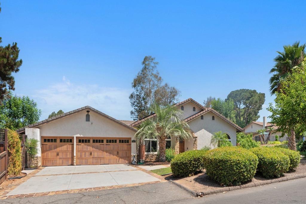13126 Silver Saddle Ln Property Photo 2