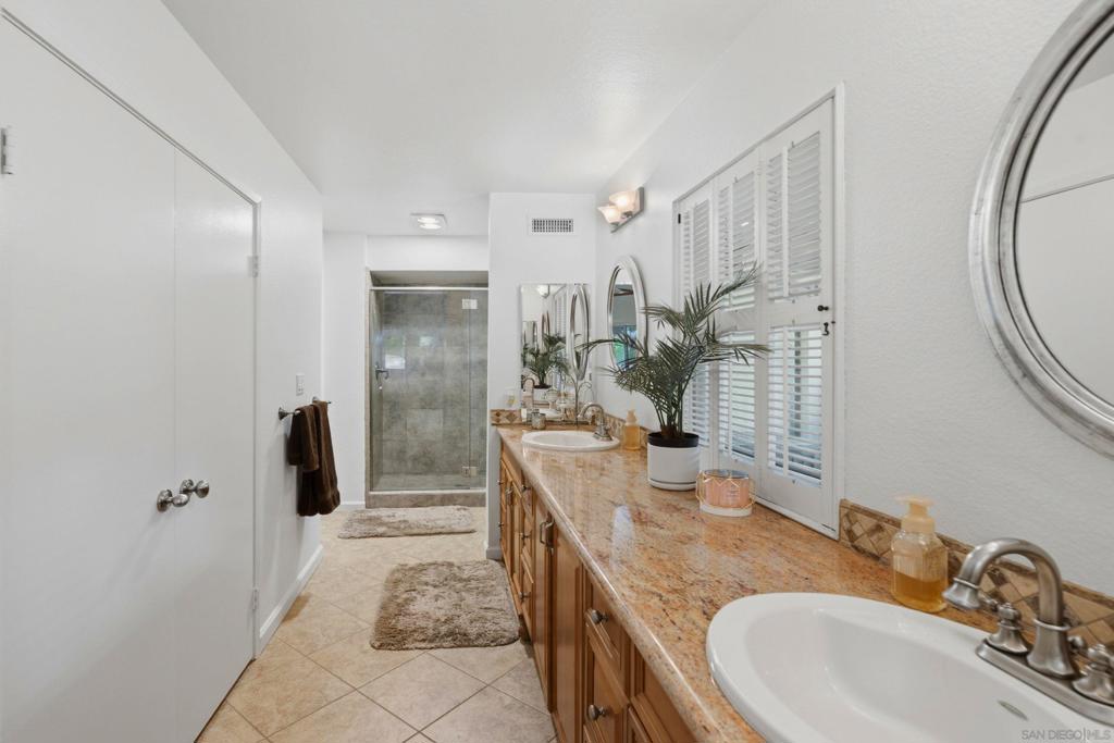 13126 Silver Saddle Ln Property Photo 42