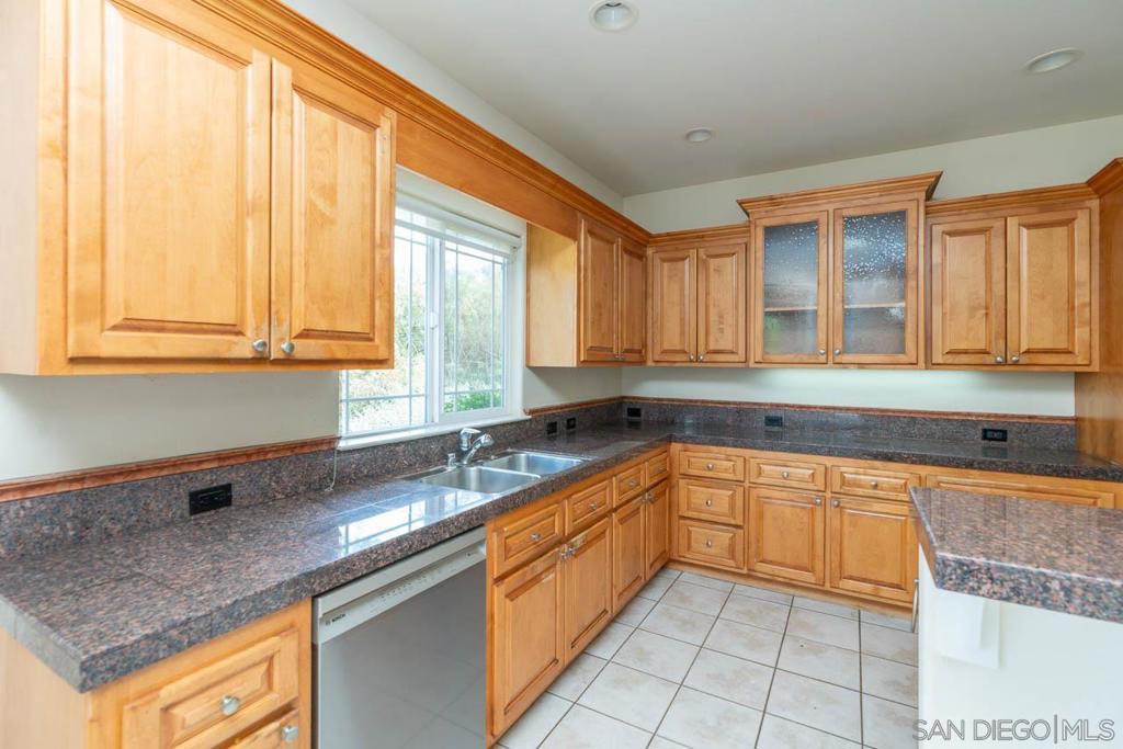 613 Carnation Ln Property Photo 14