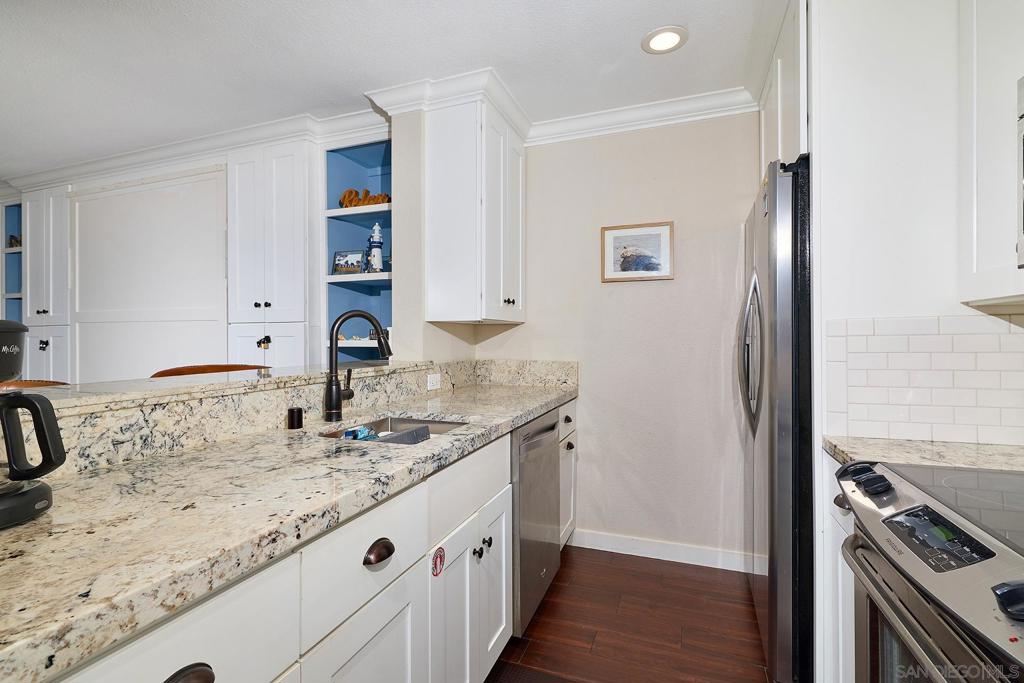999 N Pacific St. G11 Property Photo 13