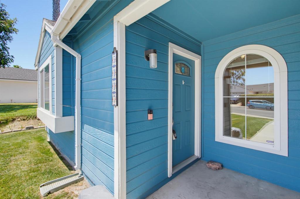 5117 Greenbrook Property Photo 5