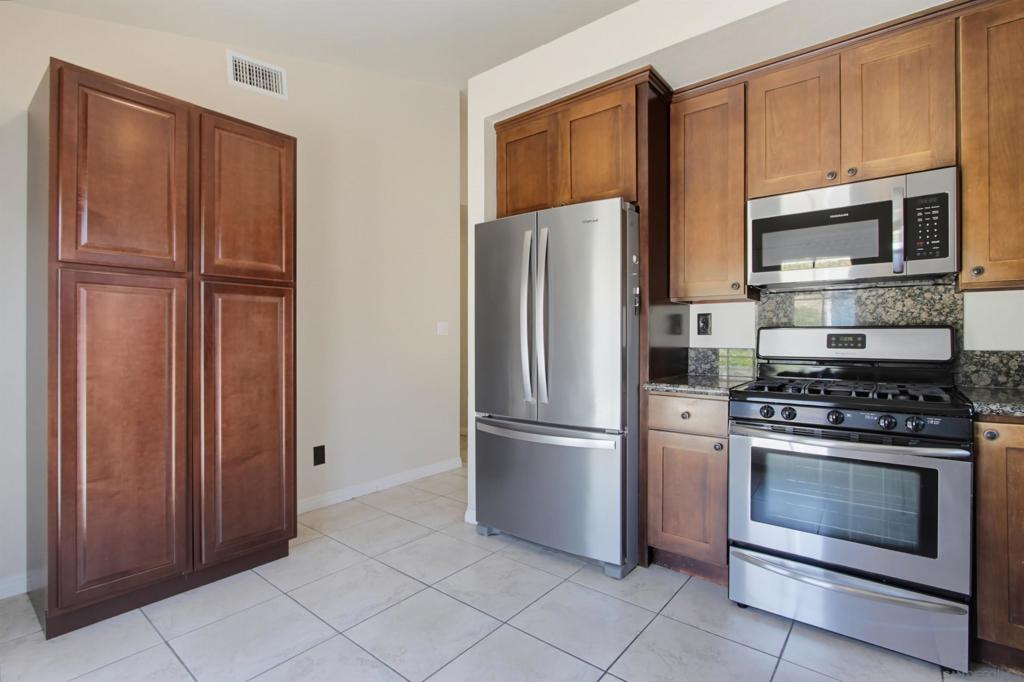 5117 Greenbrook Property Photo 13