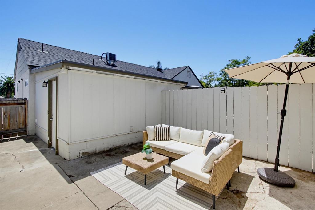 3468 Trophy Property Photo 44
