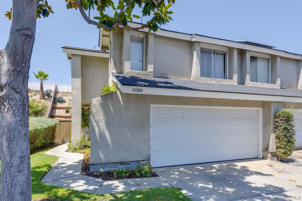 6986 Pembridge Lane Property Photo 1