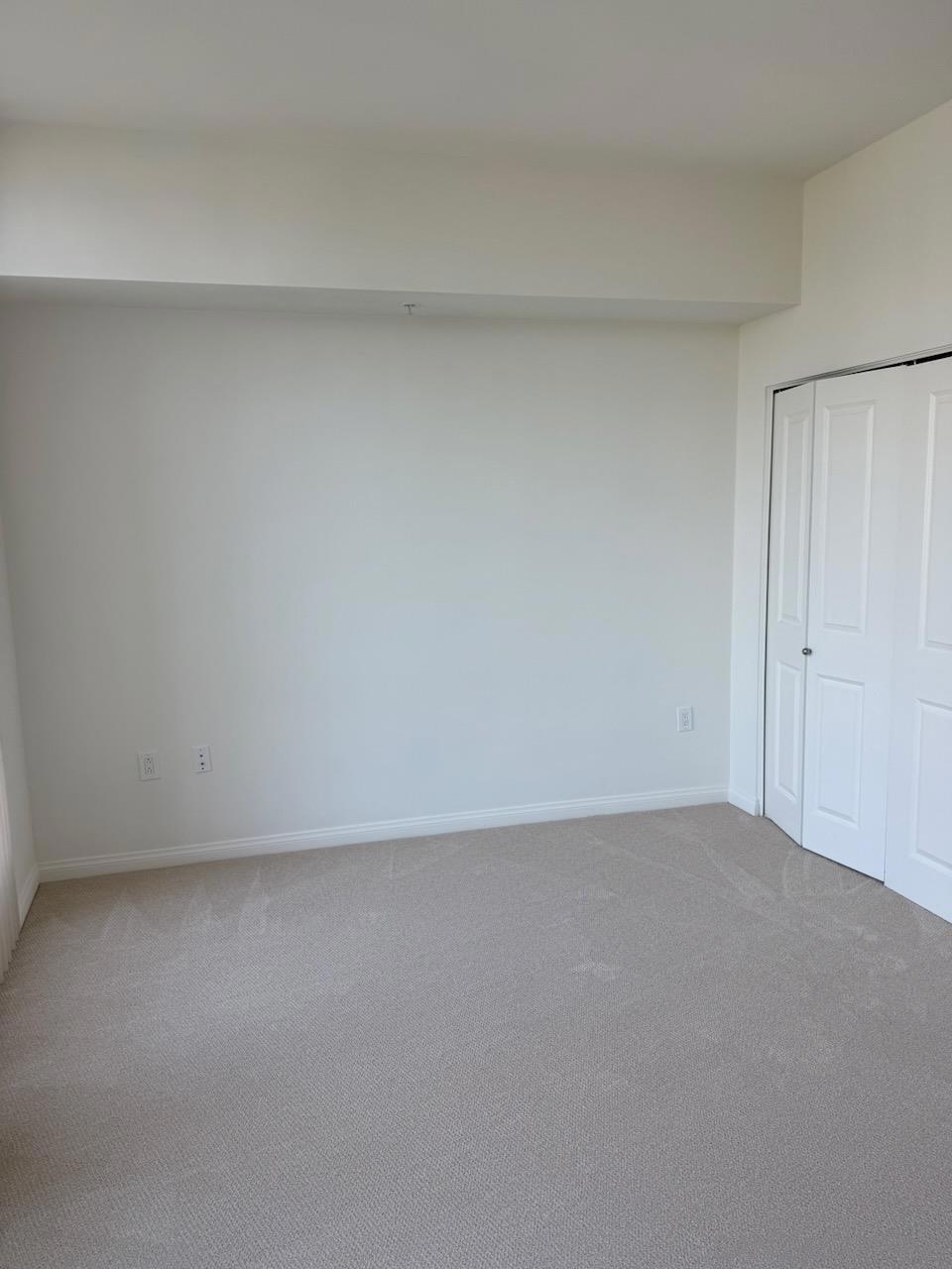 253 10th Ave 624 Property Photo 8