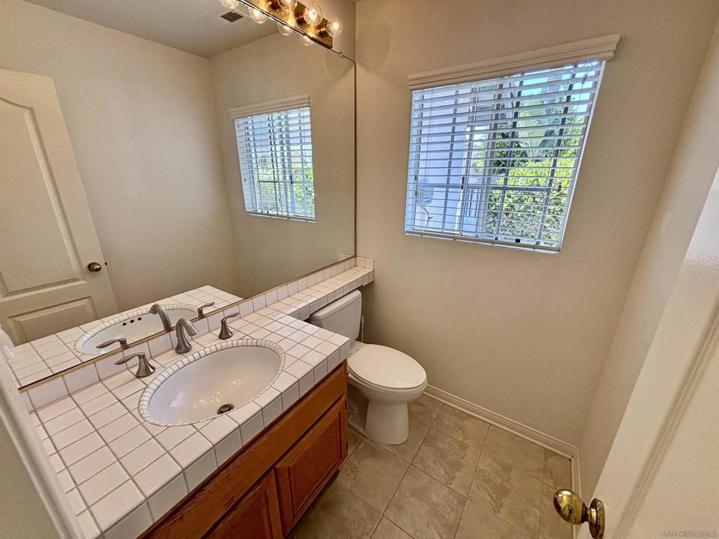653 Cantara Ln Property Photo 7