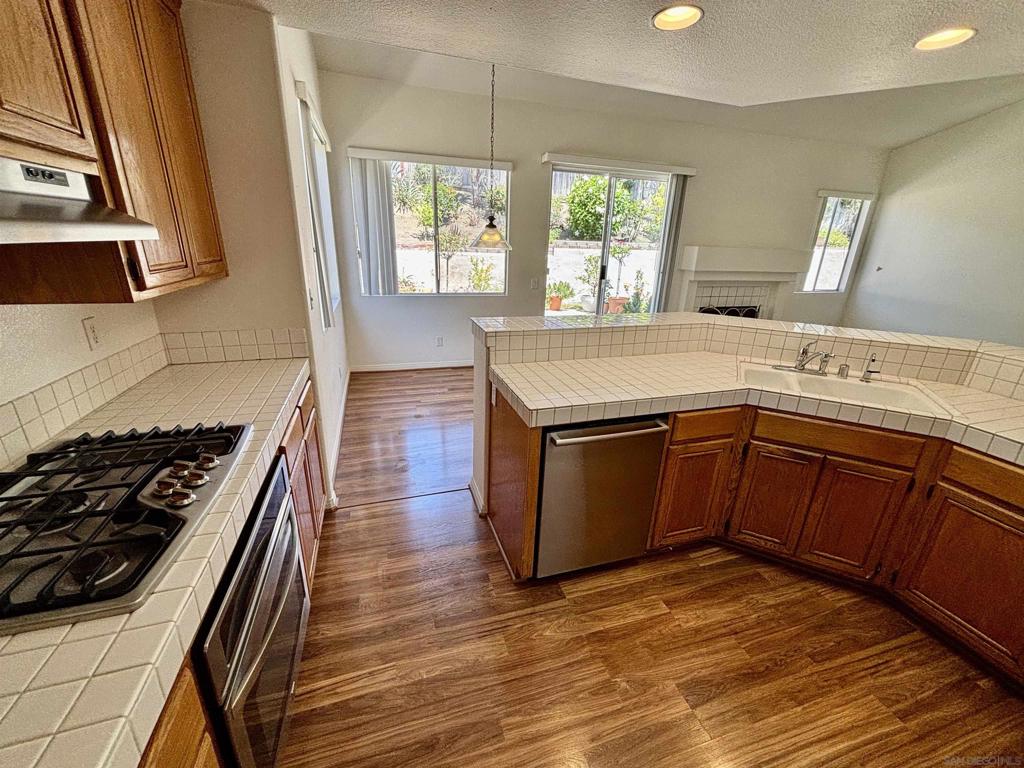 653 Cantara Ln Property Photo 14