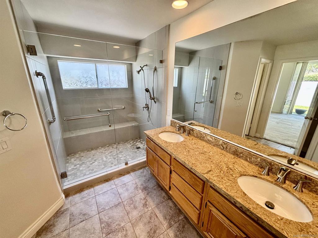 653 Cantara Ln Property Photo 20
