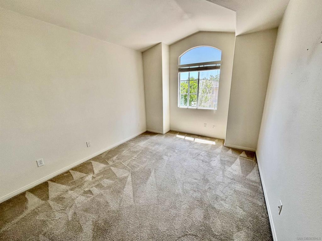 653 Cantara Ln Property Photo 25