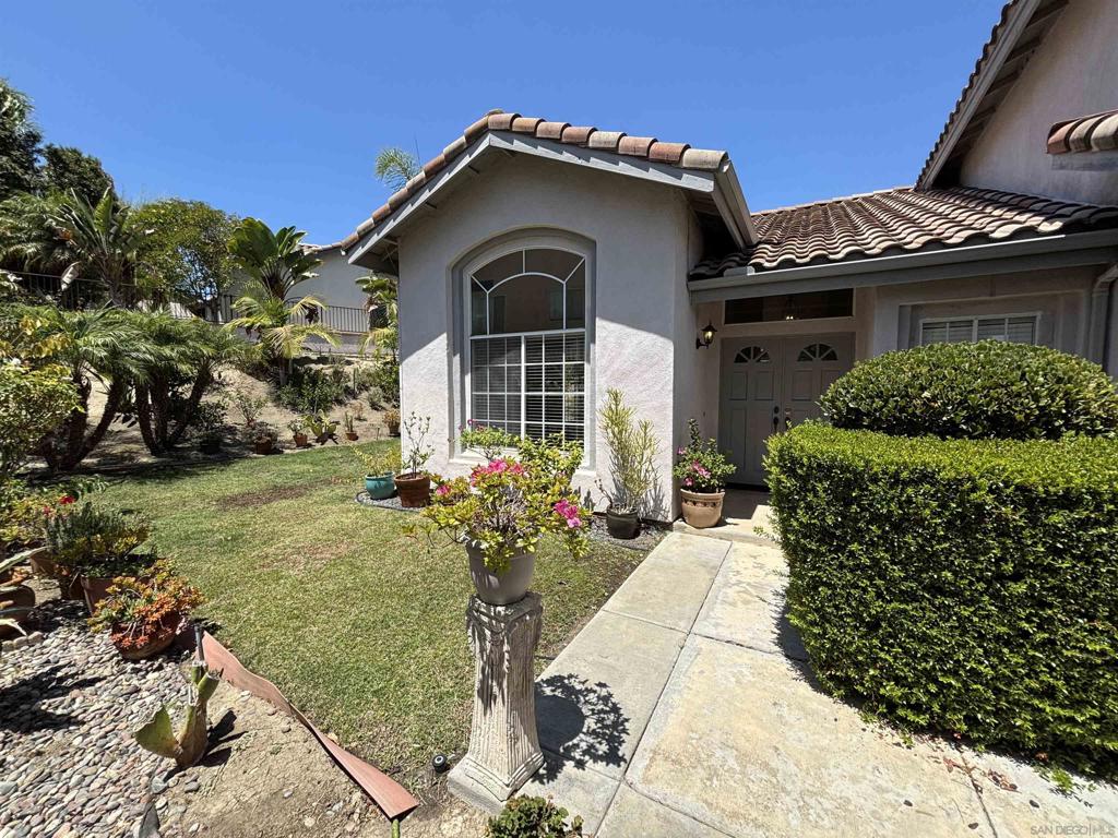 653 Cantara Ln Property Photo 28