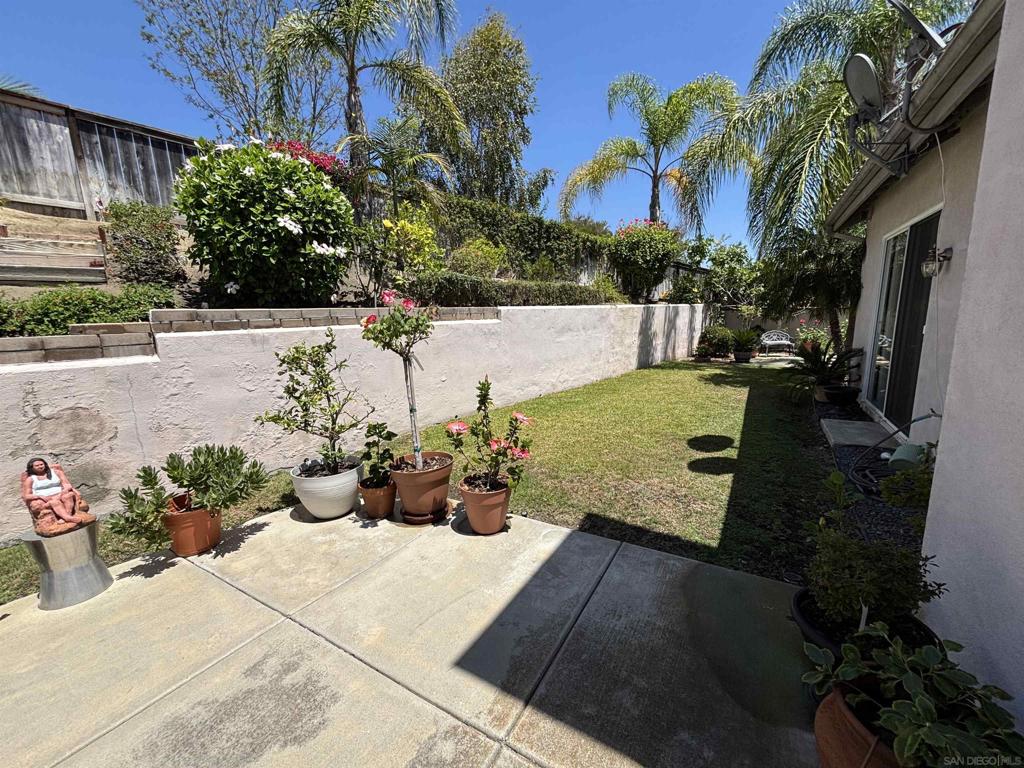 653 Cantara Ln Property Photo 34