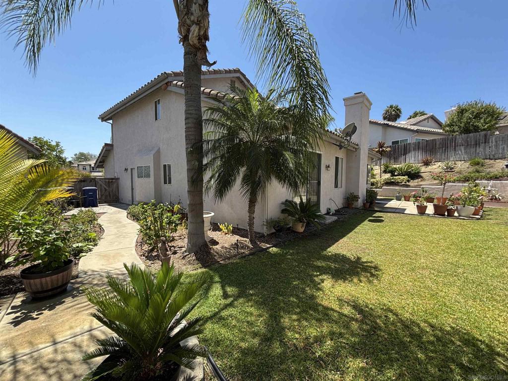 653 Cantara Ln Property Photo 35