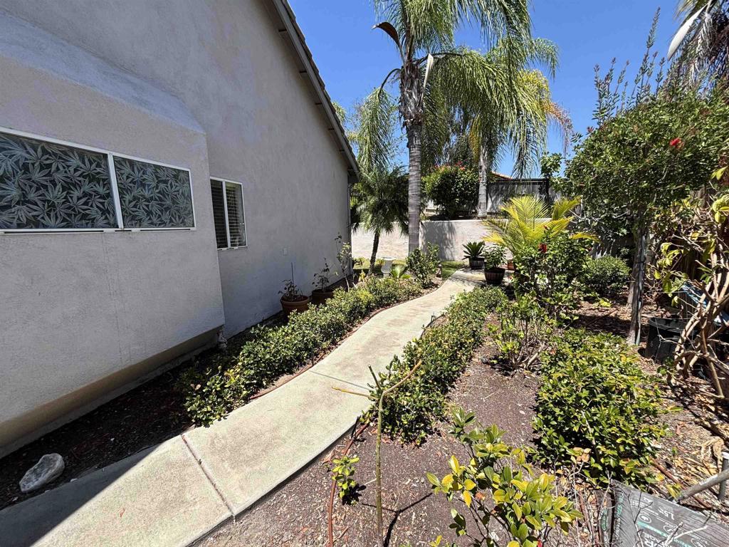 653 Cantara Ln Property Photo 38