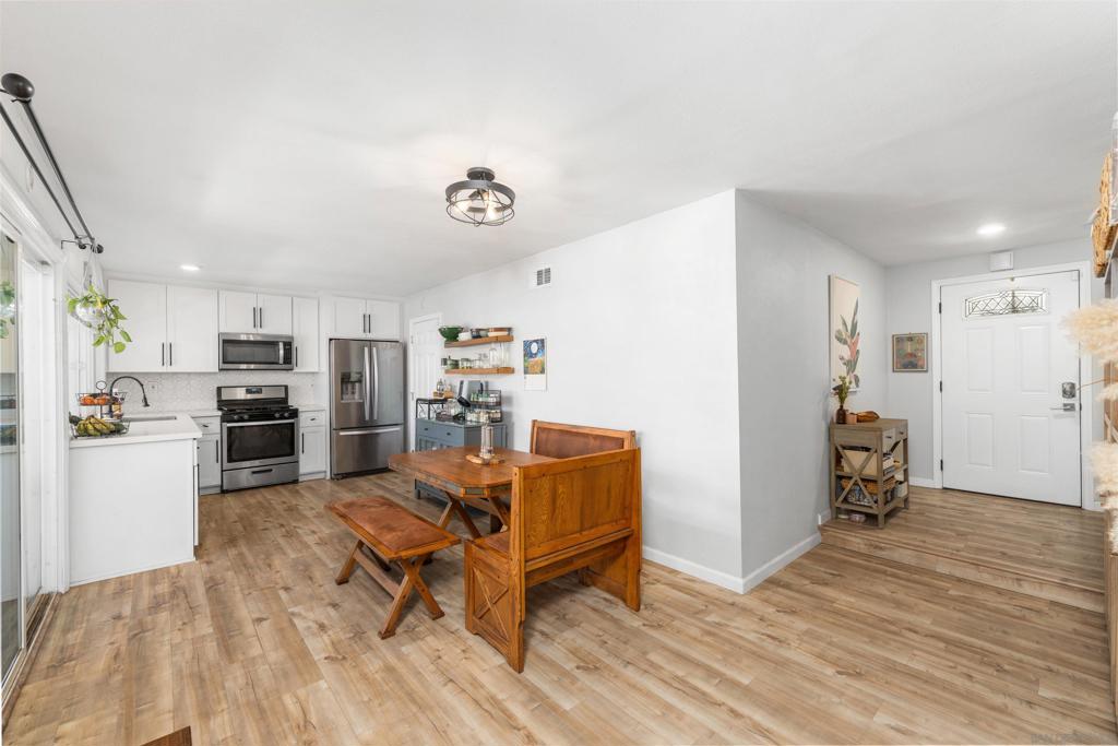 10056 Woodpark Property Photo 5
