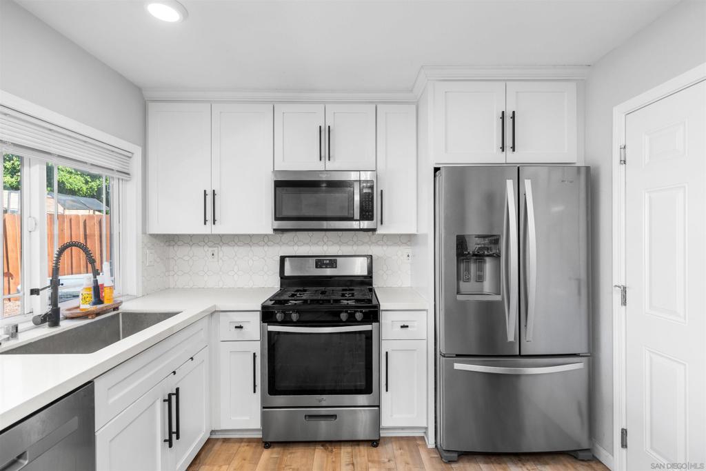 10056 Woodpark Property Photo 8