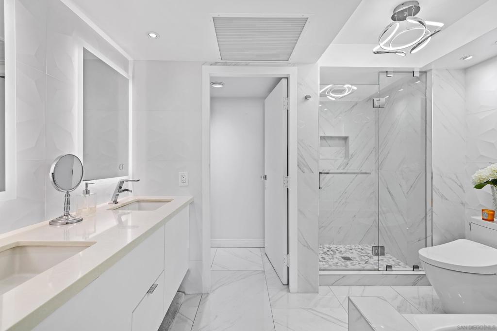 500 W Harbor Drive 1013 Property Photo 28