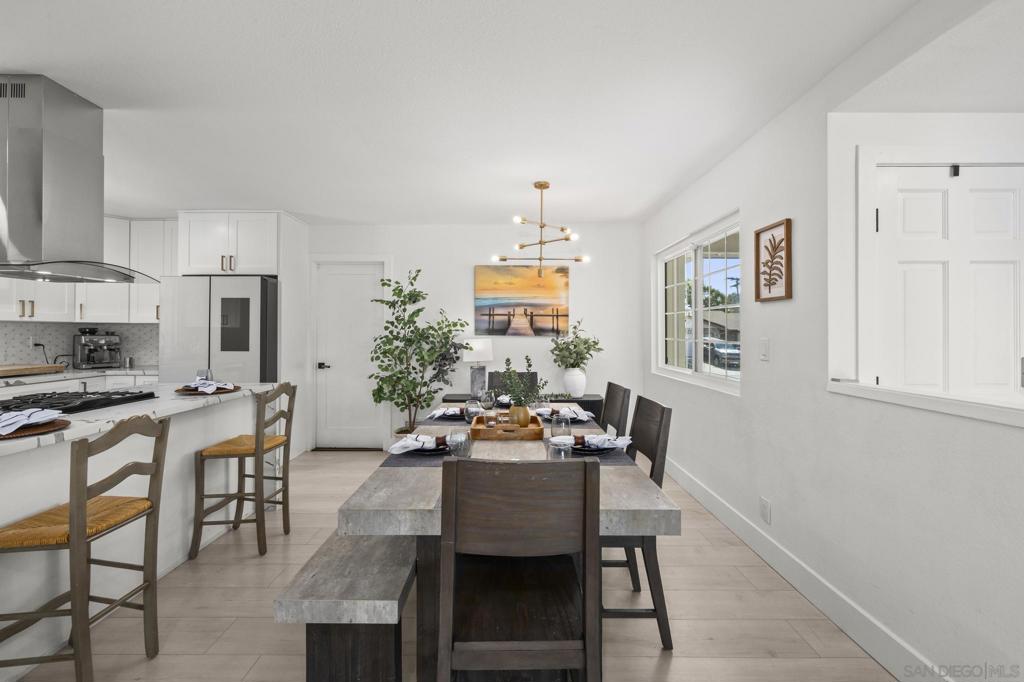 10252 Santana Street Property Photo 6