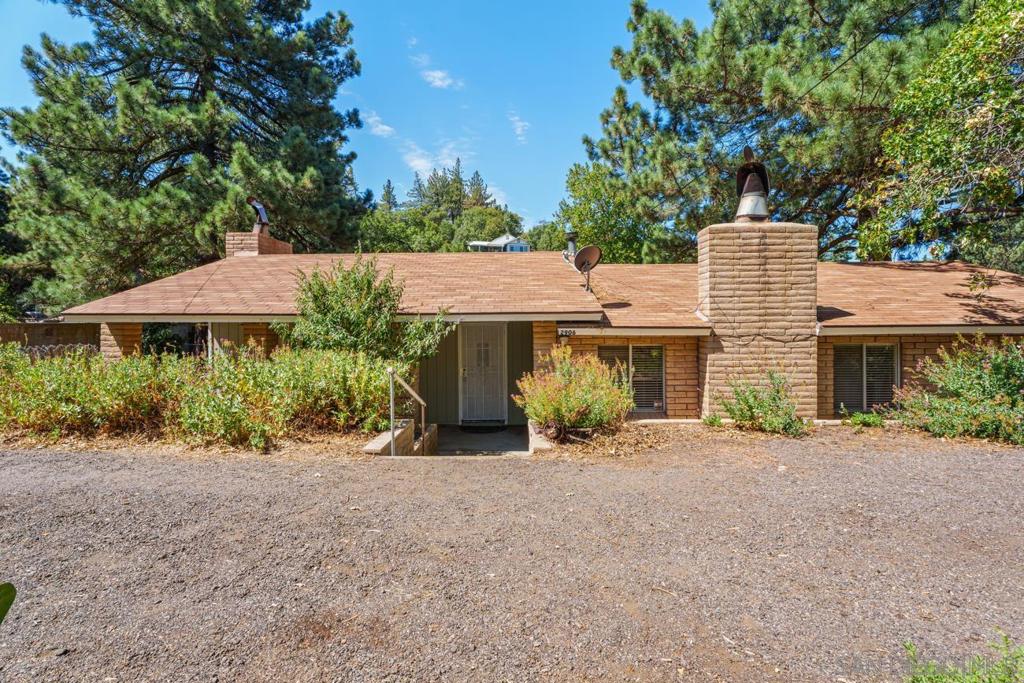 2906 Lakeview Drive Property Photo 1