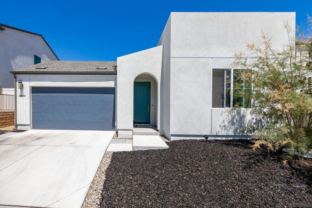 35617 Blue Bretton Dr Property Photo 1