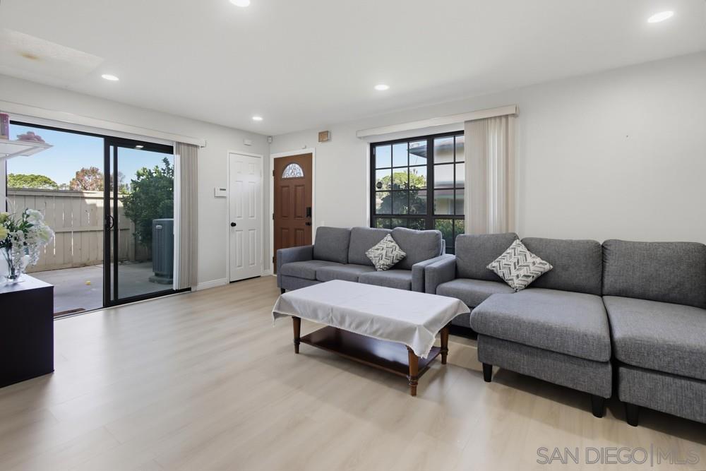10142 Caminito Zar Property Photo 1