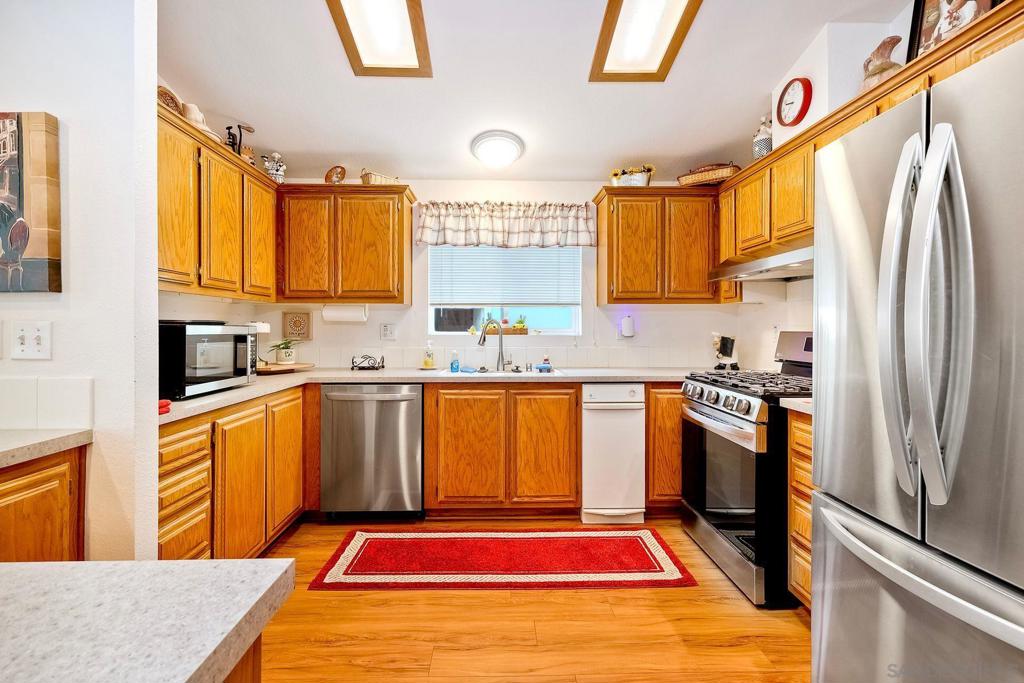 15935 Spring Oaks Road 30 Property Photo 9