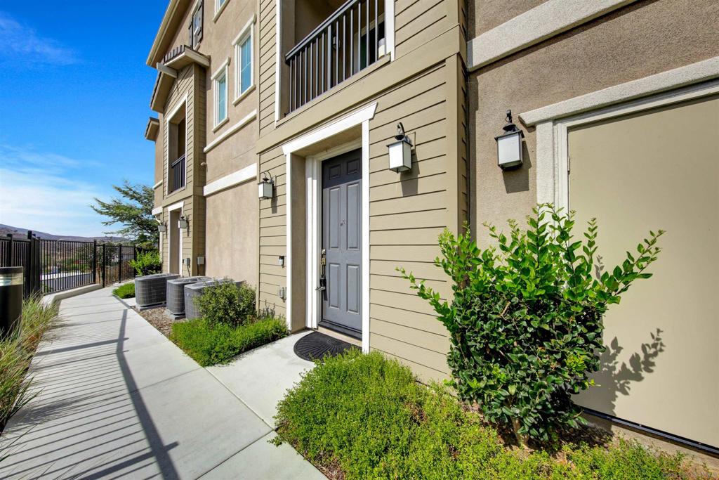 2708 Juniper Berry Property Photo 1